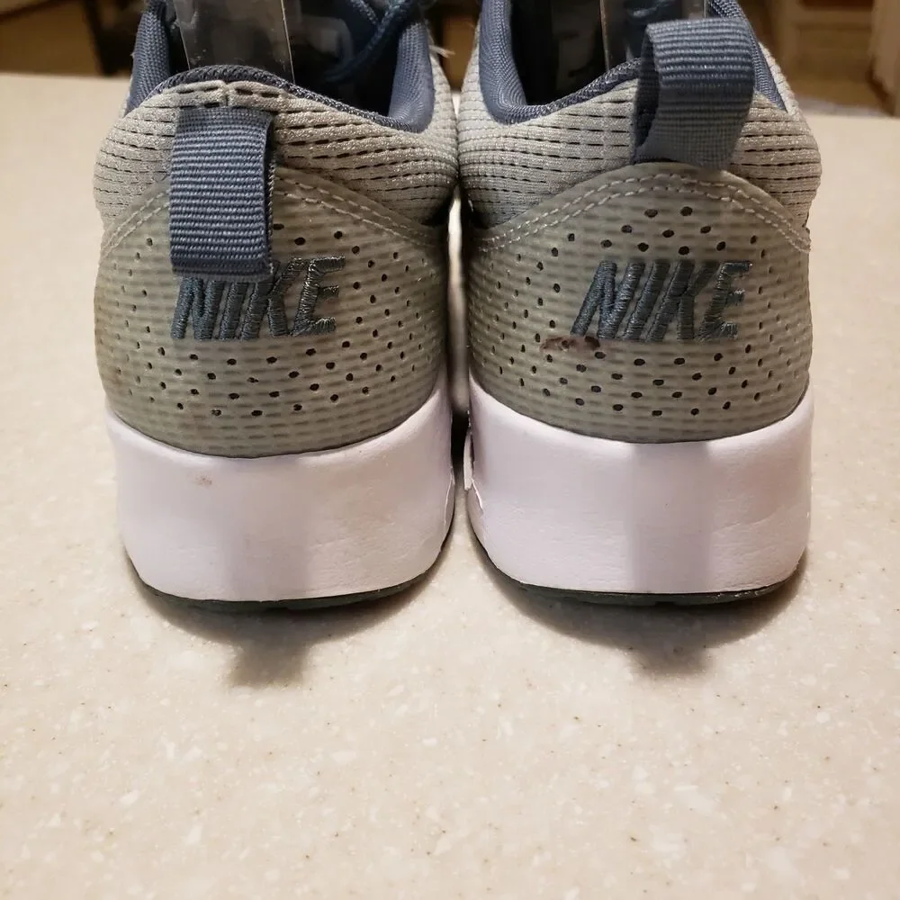 Nike WOMEN'S Sz 7.5 Shoe Blue Gray White Air Max Thea
